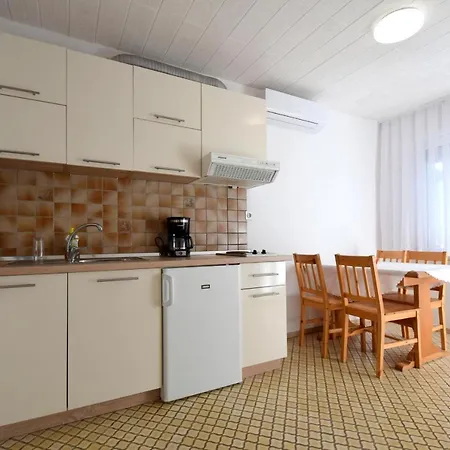 Buturajac Apartment *
